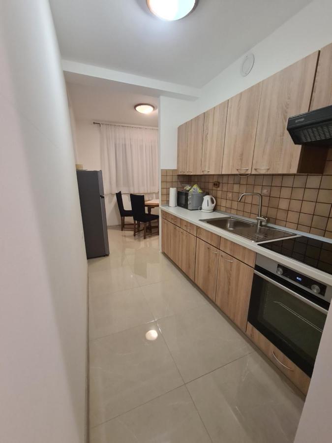 Apartman Yellow - Self Check In Osijek Bagian luar foto