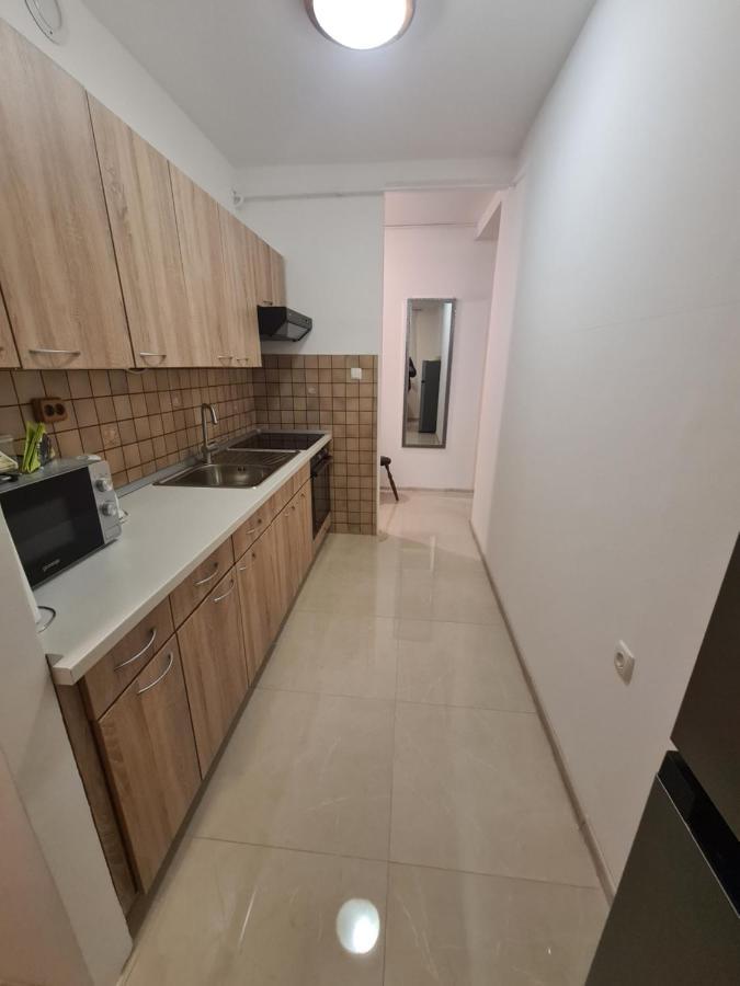 Apartman Yellow - Self Check In Osijek Bagian luar foto