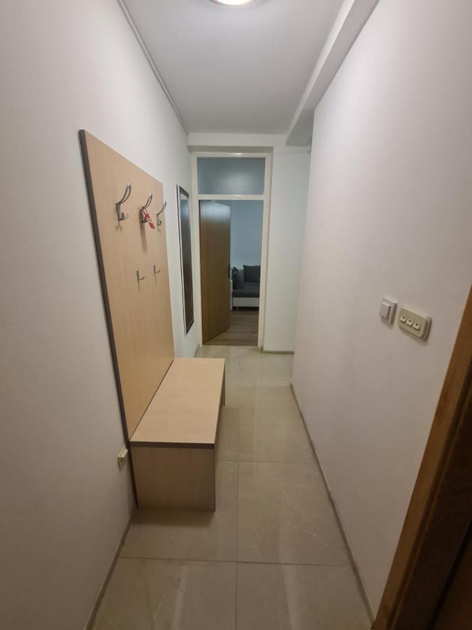 Apartman Yellow - Self Check In Osijek Bagian luar foto