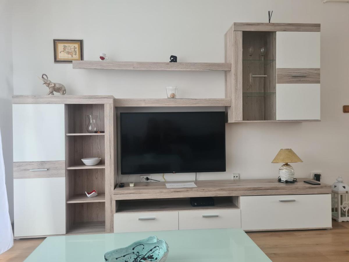 Apartman Yellow - Self Check In Osijek Bagian luar foto