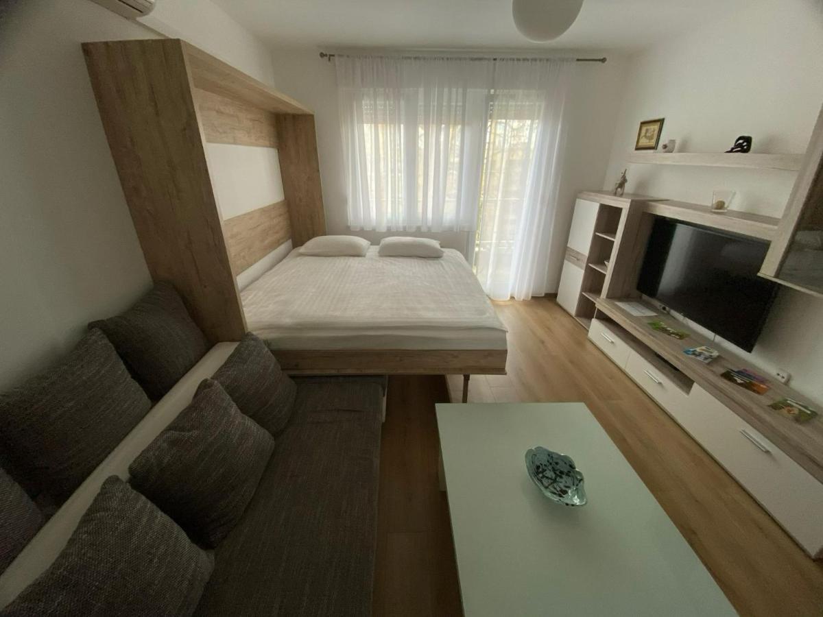 Apartman Yellow - Self Check In Osijek Bagian luar foto