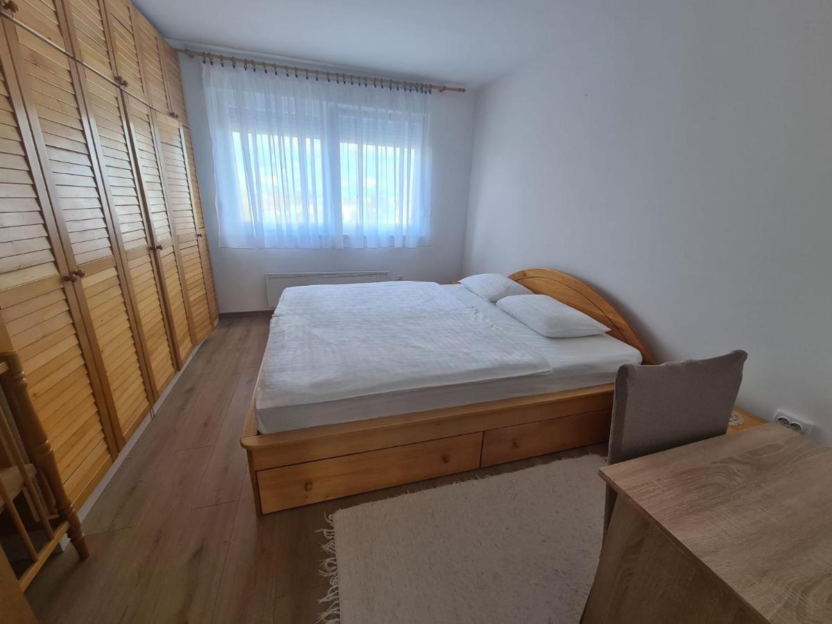 Apartman Yellow - Self Check In Osijek Bagian luar foto